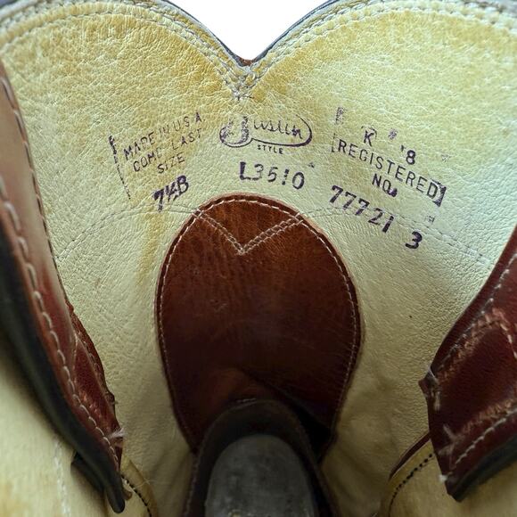 Boots - Picture 9 of 10